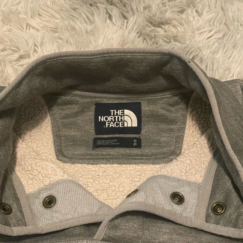 The North Face 1/4 Snap Pullover Mens Small‎